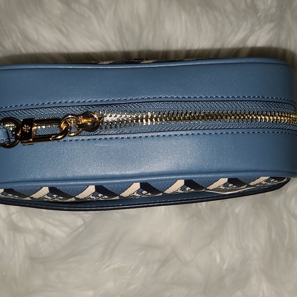 Tory Burch Wristlet - Picture 15 of 16